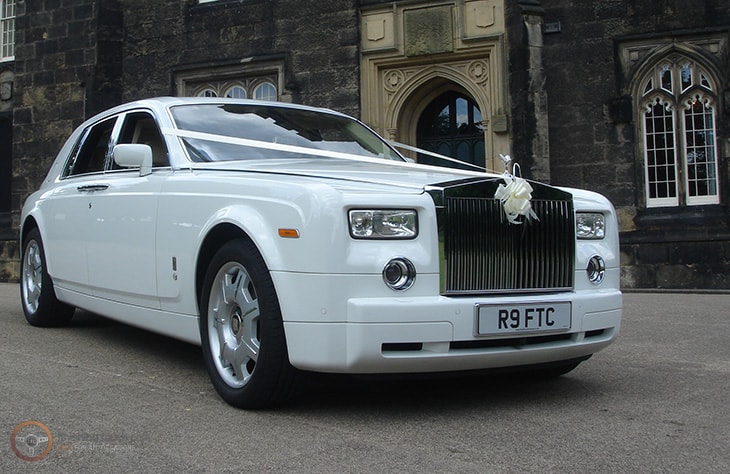 RollsRoycePhantomWhite02 min